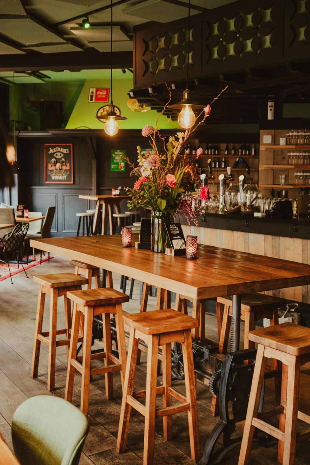 アイントホーフェン Cafe 'T Vonderke Bed & Breakfast エクステリア 写真